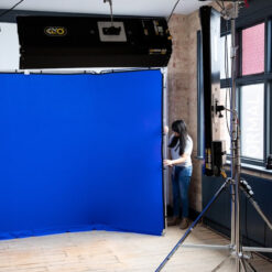 Manfrotto Panoramic Background 4m Chroma Key Blue - Image 2